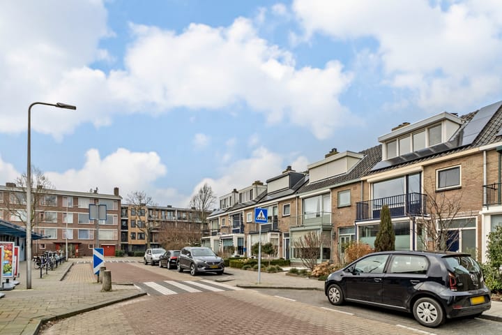 Foto 4 van Linnaeusweg 57