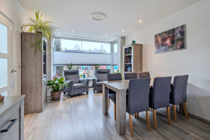 Foto 9 van Linnaeusweg 57