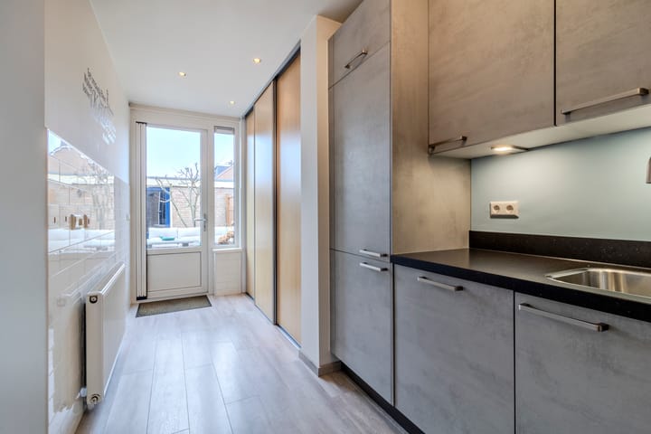 Foto 17 van Linnaeusweg 57