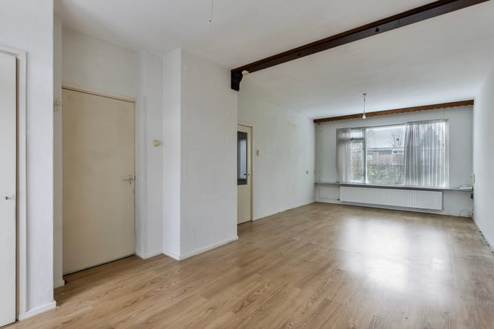 Photo 2 of Plutostraat 46