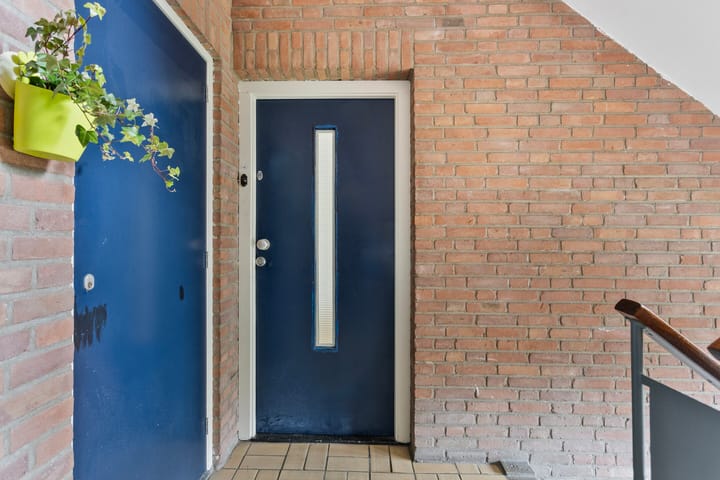 Photo 7 of Plutostraat 46