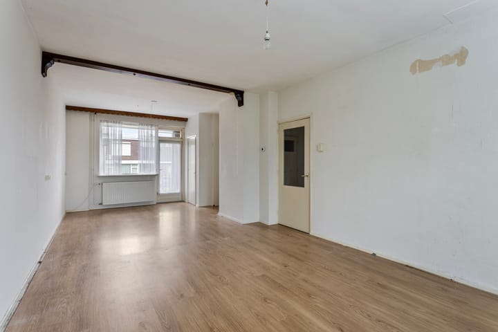 Photo 9 of Plutostraat 46