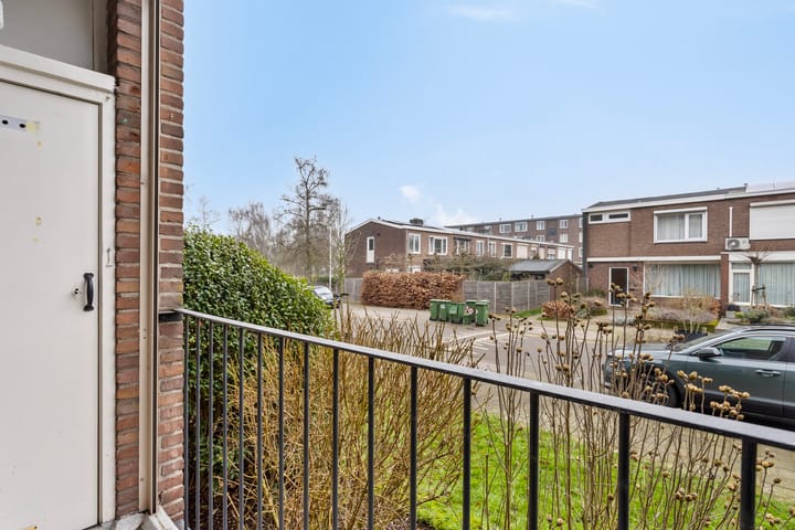 Photo 10 of Plutostraat 46