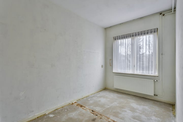 Photo 17 of Plutostraat 46