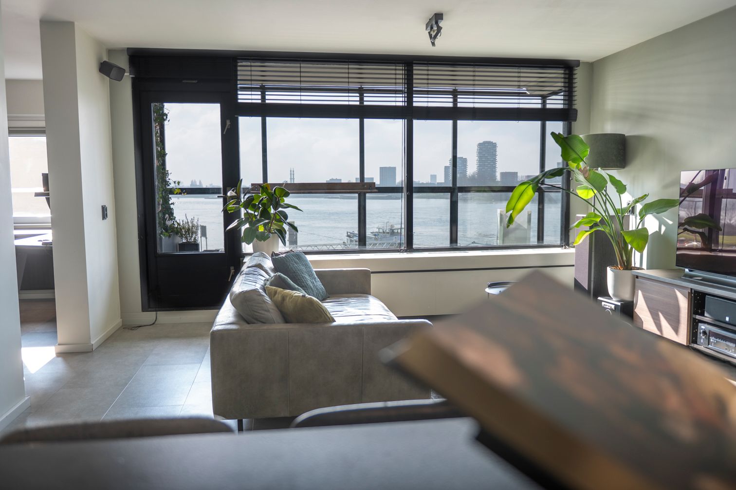 Foto 15 van Buitenbassinweg 316