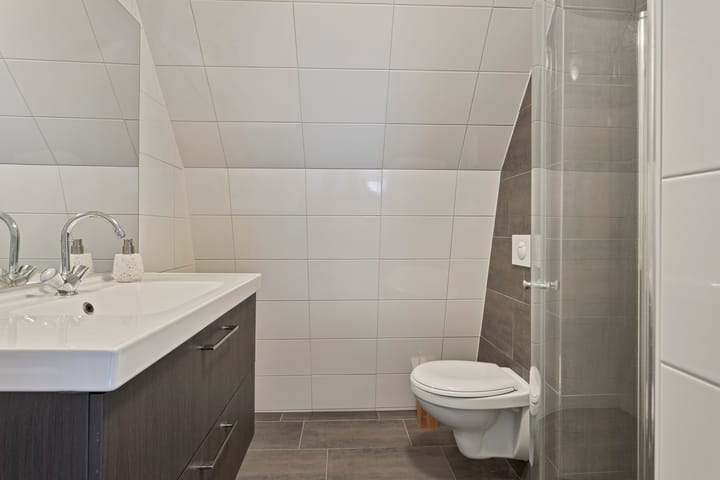 Photo 17 of Midstrjitte 64