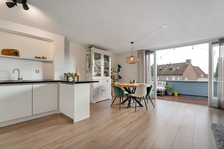 Foto 4 van Van Karnebeekstraat 97-A