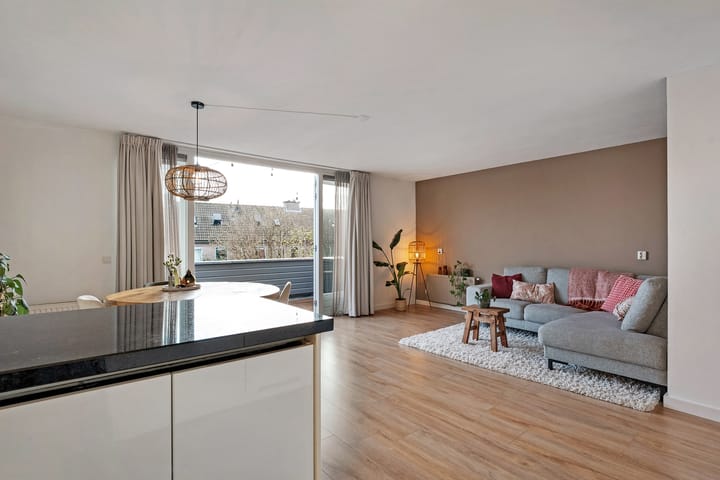 Foto 9 van Van Karnebeekstraat 97-A