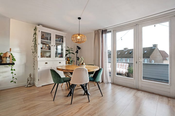 Foto 11 van Van Karnebeekstraat 97-A