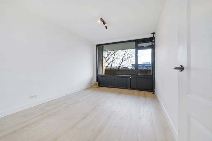 Foto 24 van Sirtemastraat 240