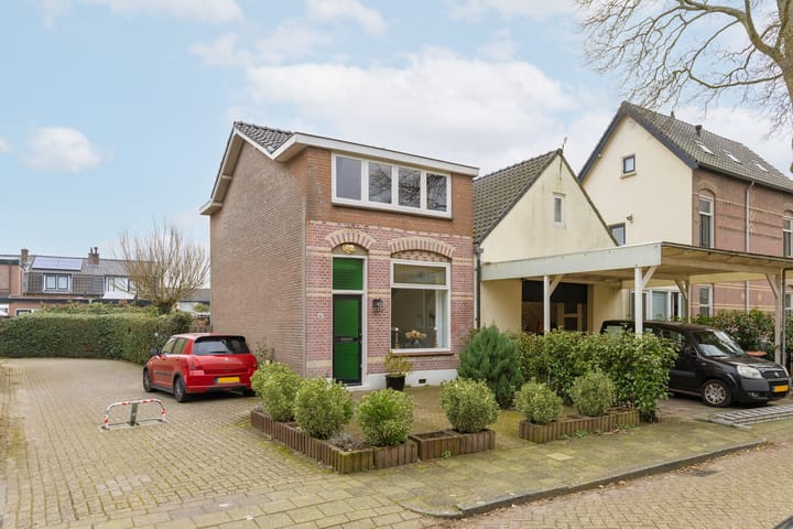 Foto 1 van Dahliastraat 47