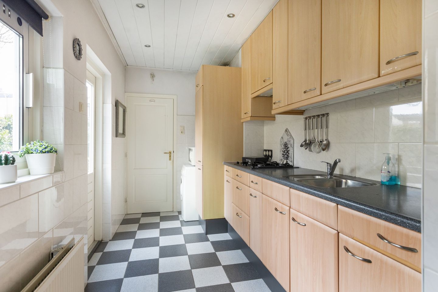 Foto 14 van Dahliastraat 47