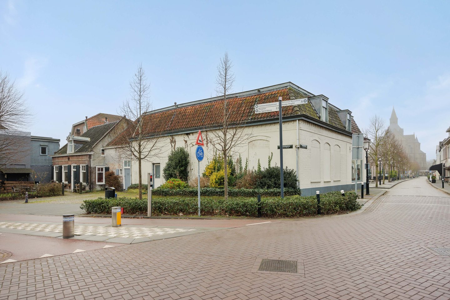 View photo 2 of Marktveld 1