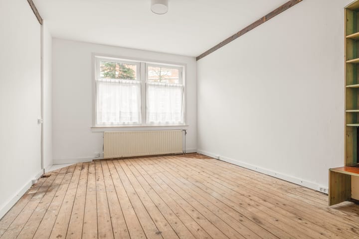 Photo 8 of Paramariboplein 55