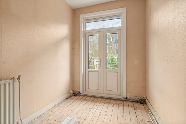 Photo 10 of Paramariboplein 55