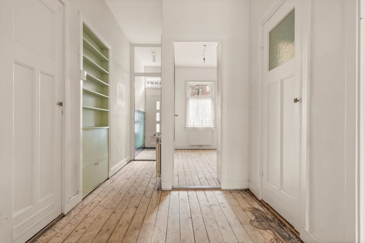 Photo 14 of Paramariboplein 55