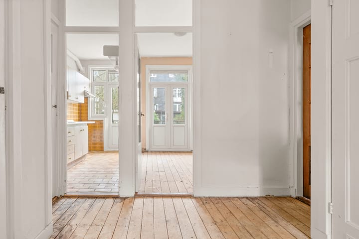 Photo 18 of Paramariboplein 55