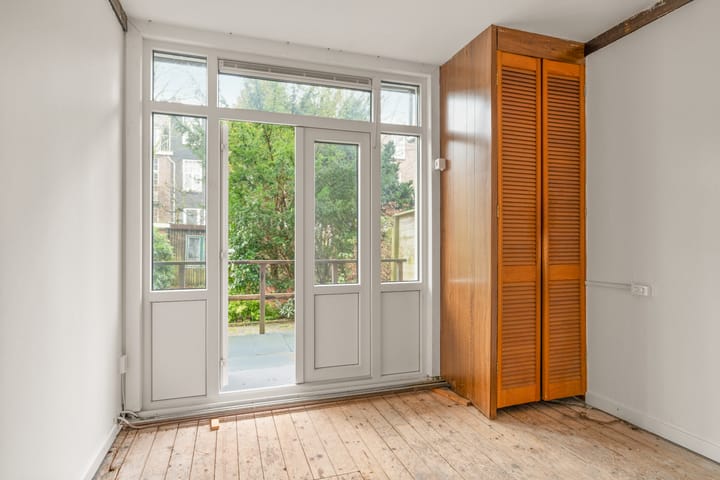 Photo 23 of Paramariboplein 55