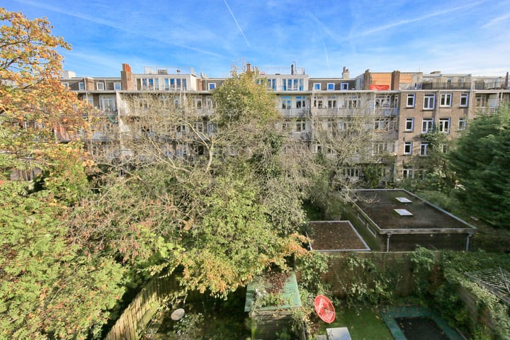 Photo 42 of Paramariboplein 55