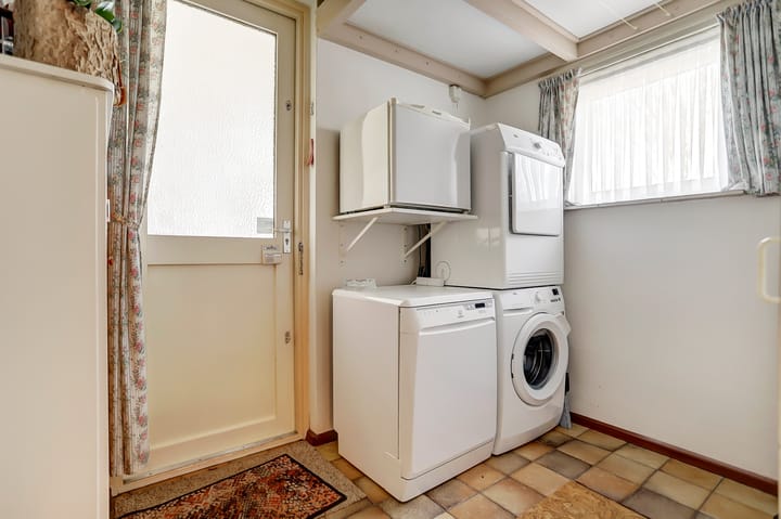 Foto 16 van Den Dries 24