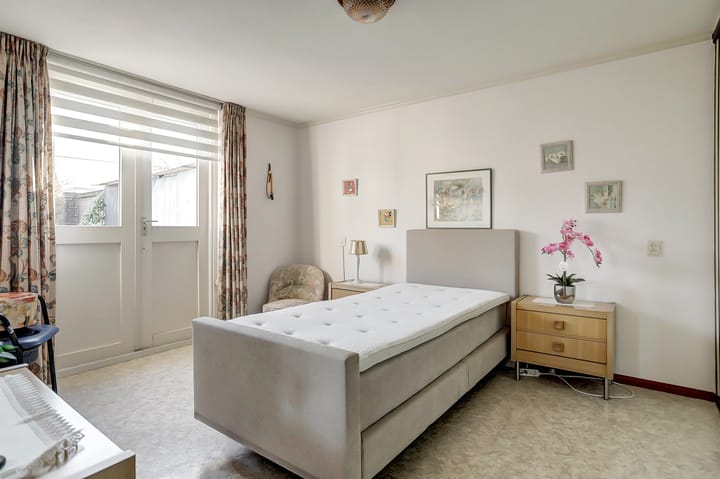 Foto 18 van Den Dries 24