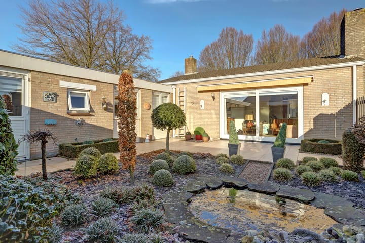 Foto 28 van Den Dries 24