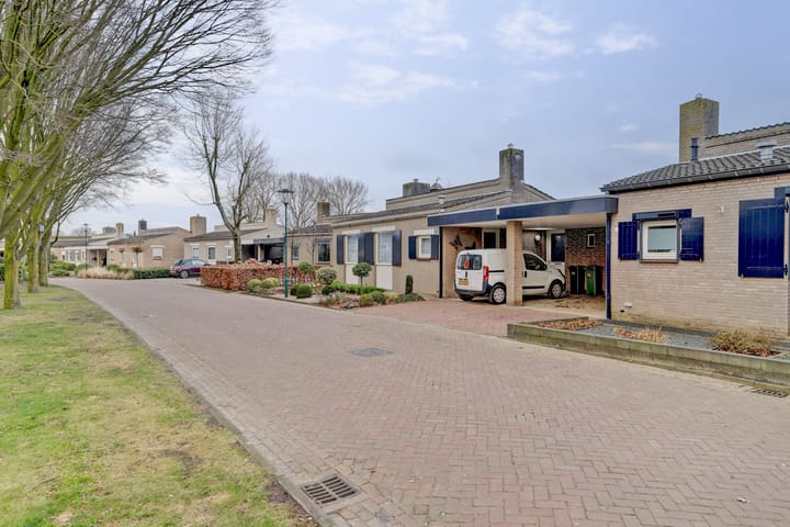 Foto 34 van Den Dries 24