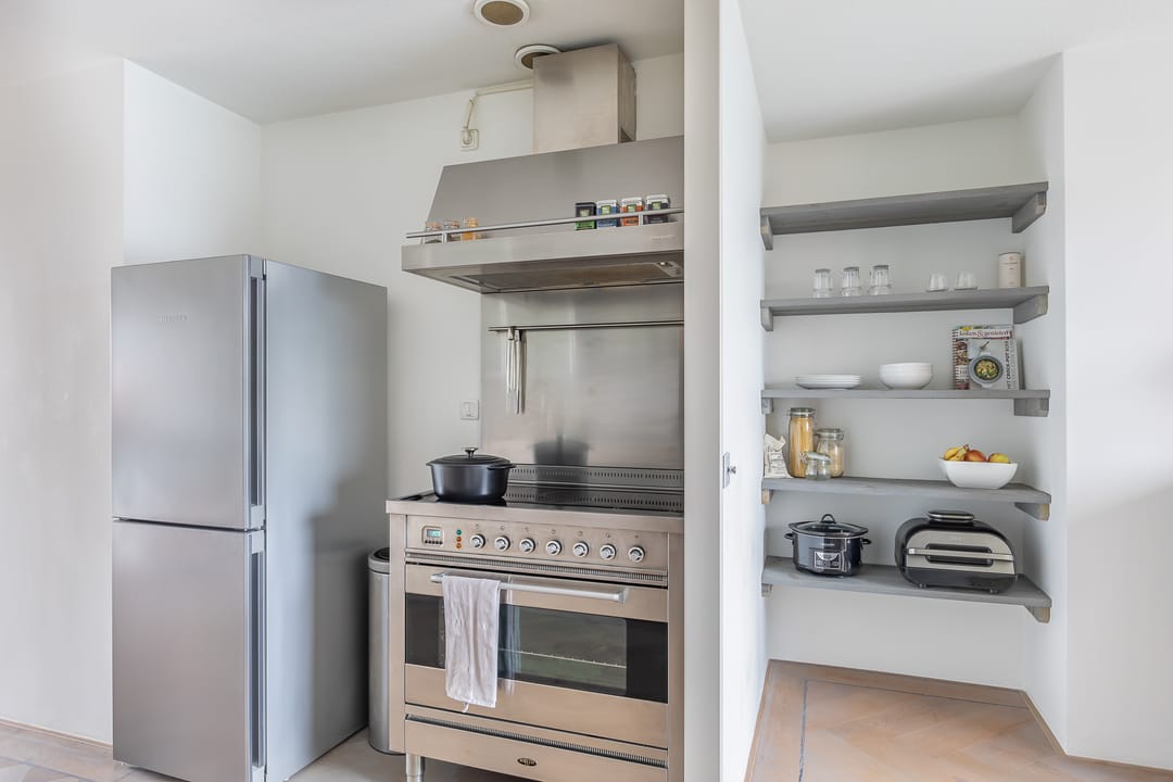 Photo 23 of Karper 47