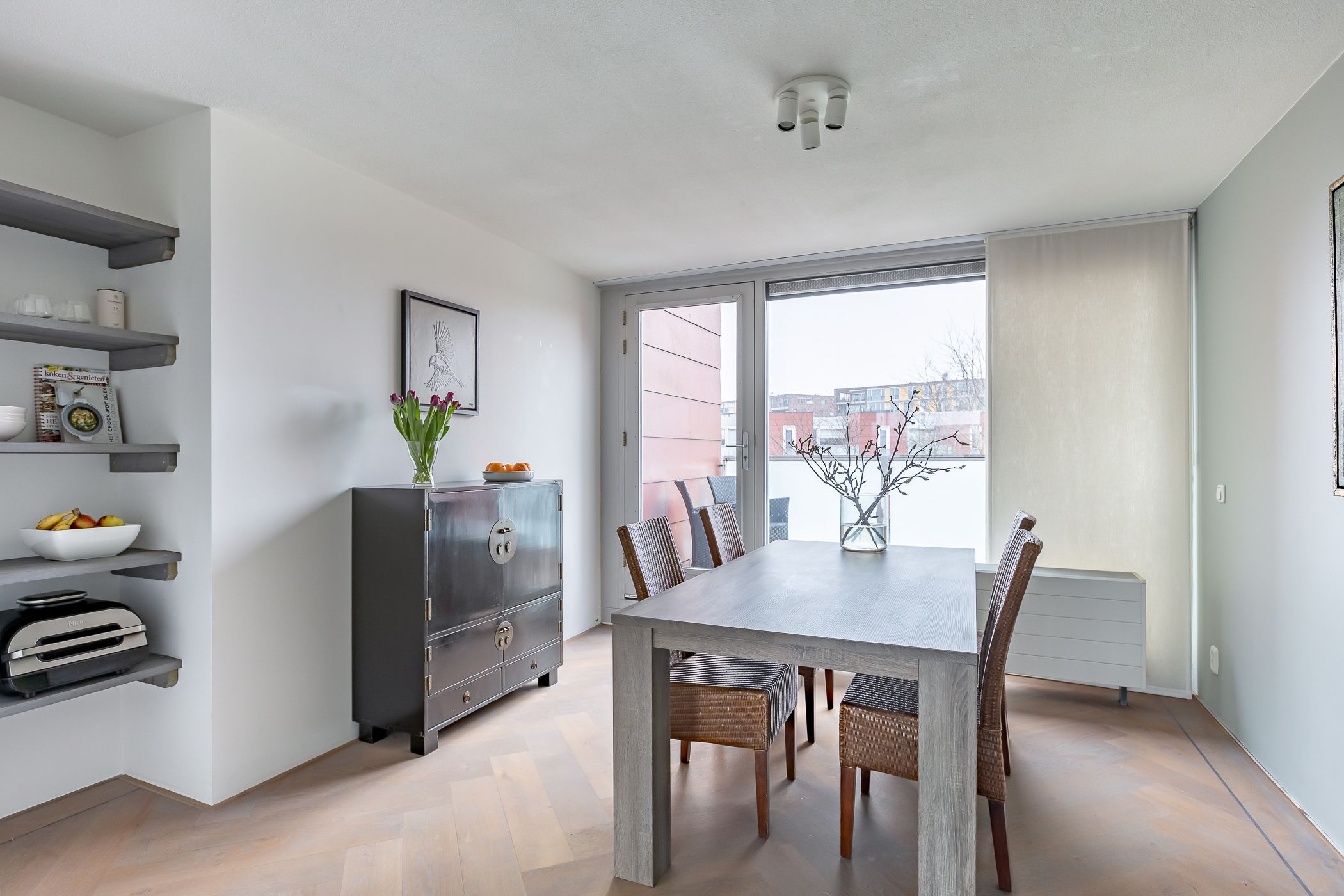 Photo 24 of Karper 47