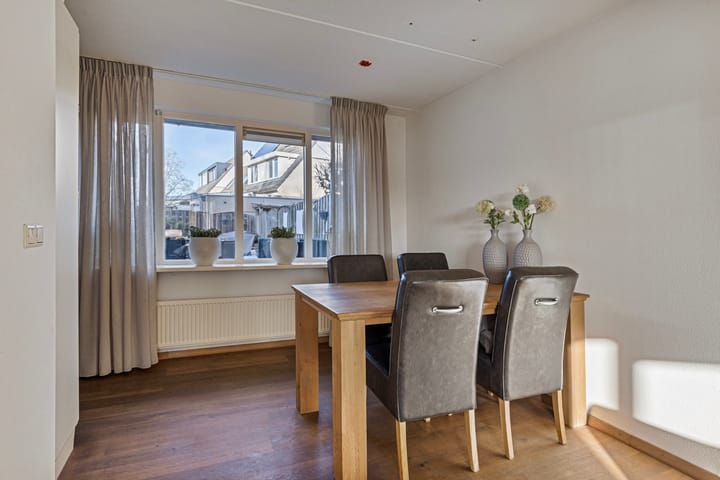 Foto 7 van van Heeckerenweg 69