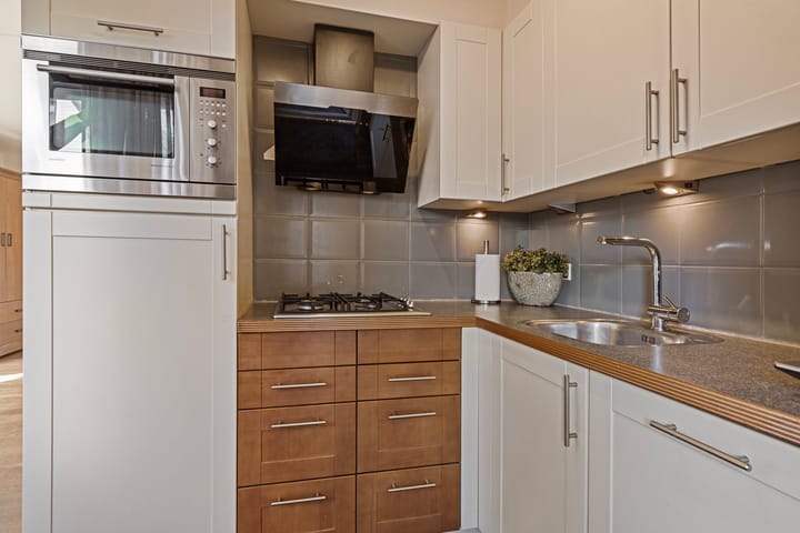 Foto 12 van van Heeckerenweg 69