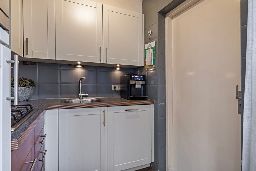 Foto 13 van van Heeckerenweg 69