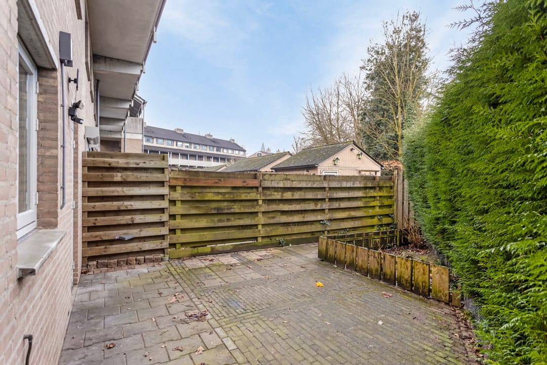 Photo 8 of Deken van Roestellaan 18