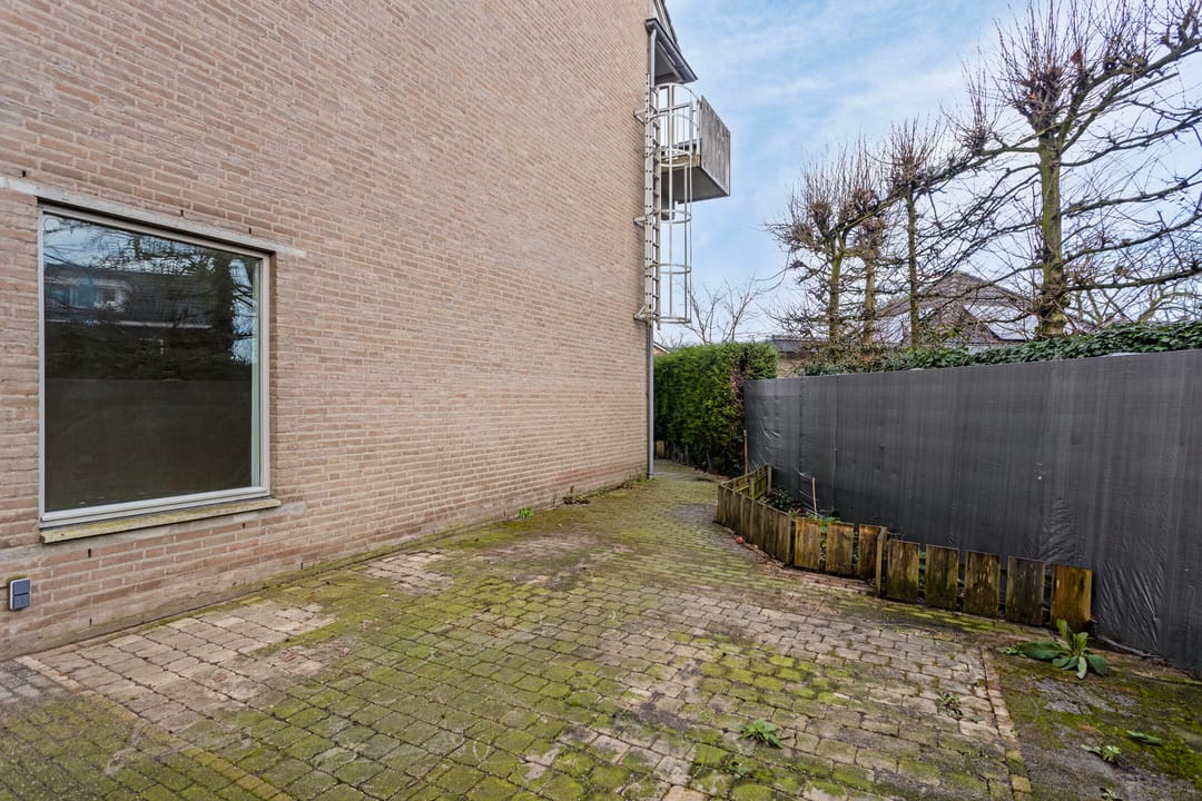 Photo 26 of Deken van Roestellaan 18