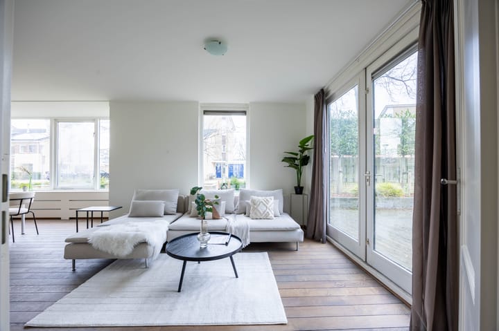 Foto 2 van Valerianuslaan 1