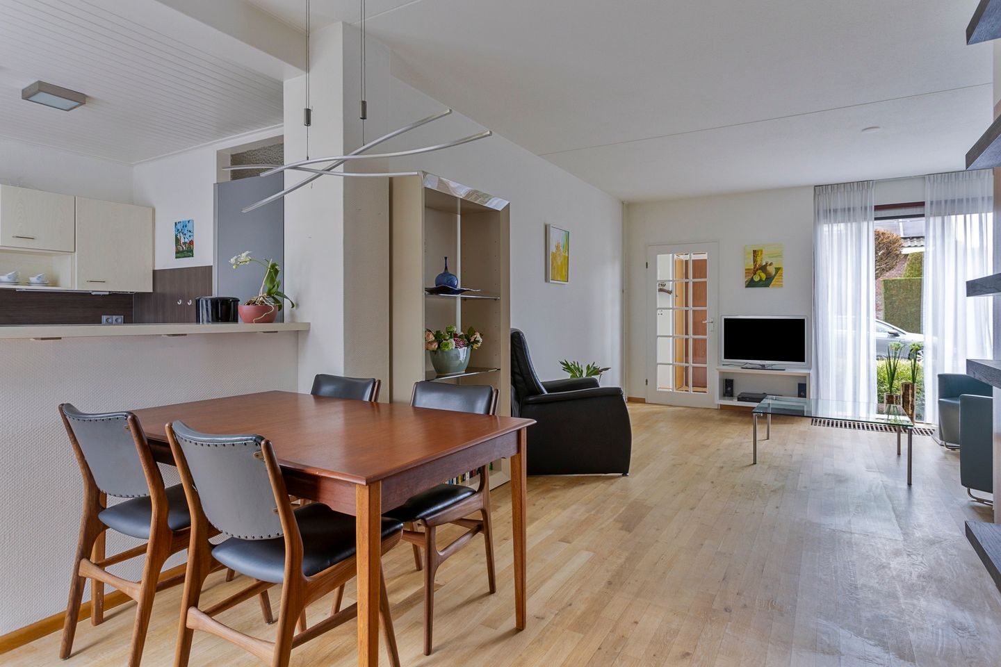 Photo 4 of Hellebaardstraat 2