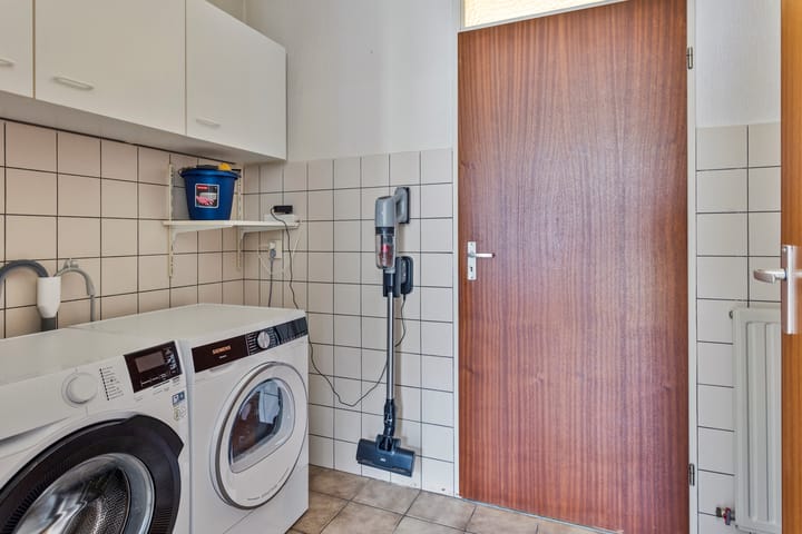 Photo 20 of Hellebaardstraat 2