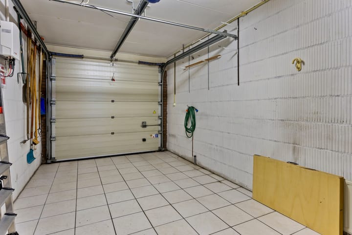 Photo 21 of Hellebaardstraat 2