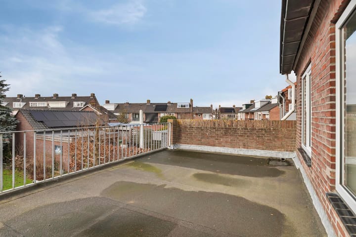 Foto 21 van Julianalaan 25