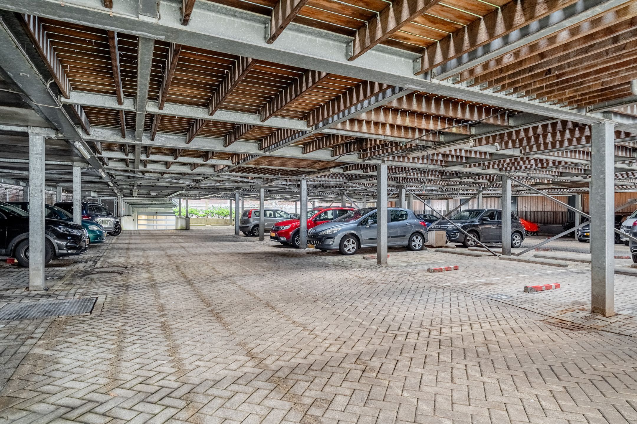 Foto 51 van Ouddiemerlaan 4-F