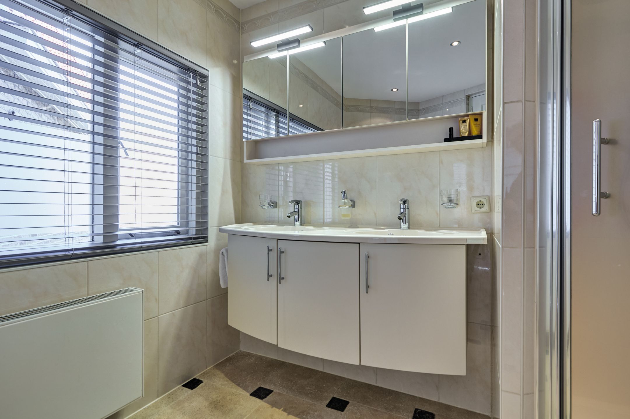 Foto 48 van Boerenburgerweg 1