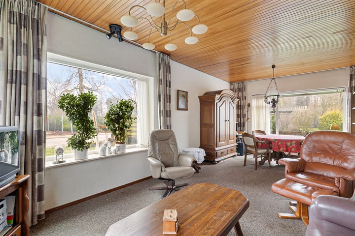 Foto 8 van Raiffeisenstraat 17