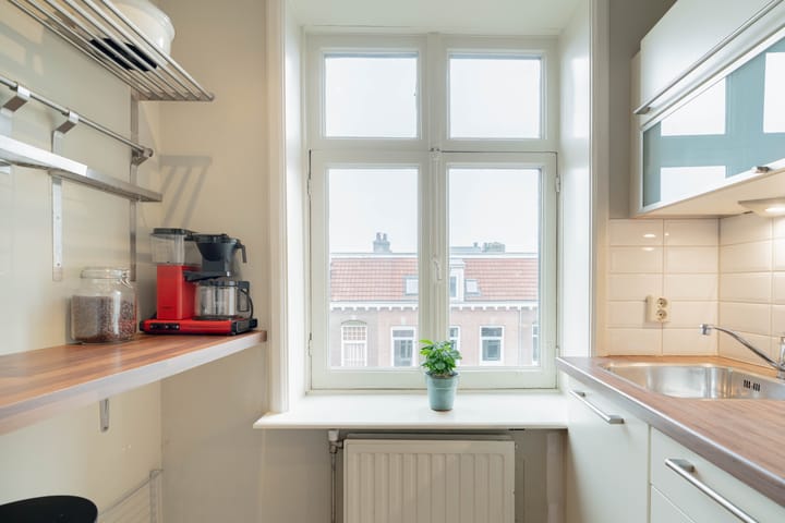 Foto 8 van Brederodestraat 73-4V