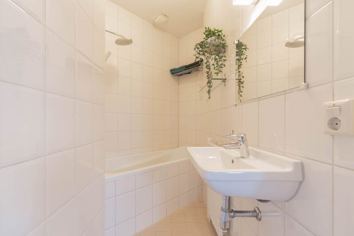 Foto 15 van Brederodestraat 73-4V