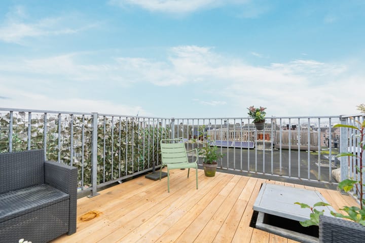 Foto 21 van Brederodestraat 73-4V