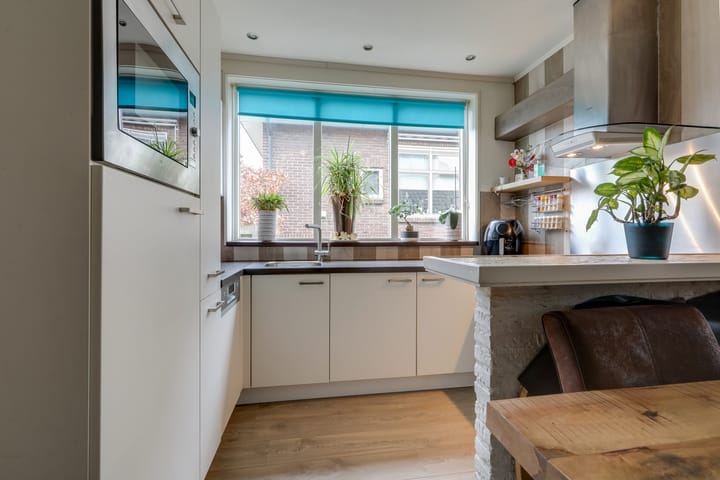 Photo 18 of Meentsestraat 12