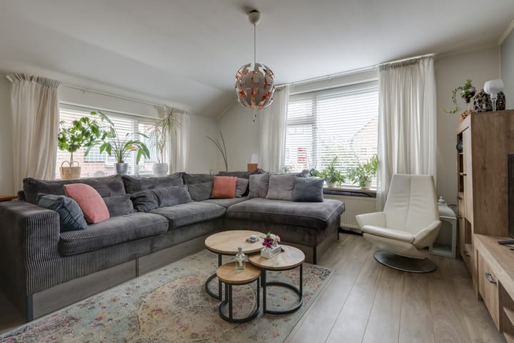 Photo 23 of Meentsestraat 12