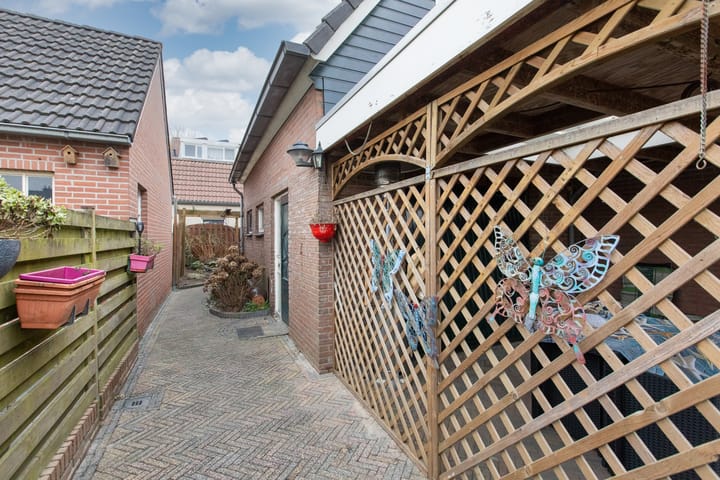 Photo 34 of Meentsestraat 12