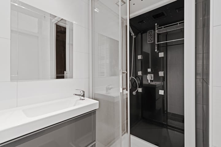 Foto 12 van Van Uvenweg 122-I