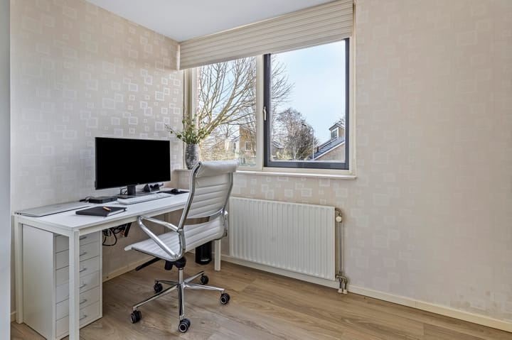 Foto 32 van Oosterweide 42